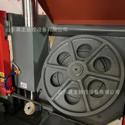 锯床厂家鲁晨龙带锯床规格 冷水锯开料锯床 GB4250金属切割带锯床图5