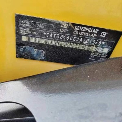 卡特彼勒滑移装载机CAT 246C四驱Caterpillar 小型铲车图2