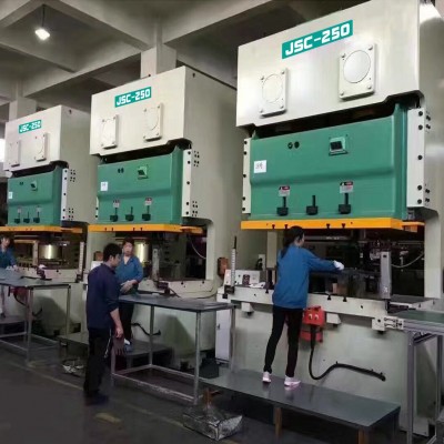 开式双点气动冲床200吨数控冲床250自动化气动冲床160TC型双轴110图4